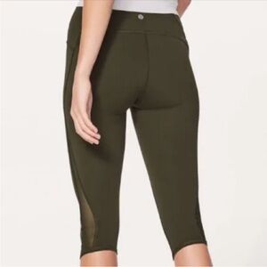 Lululemon Green Capri Leggings Mesh Side Size 8